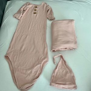 Caden Lane Vintage Rose Baby Knot Gown, Hat & Swaddle
